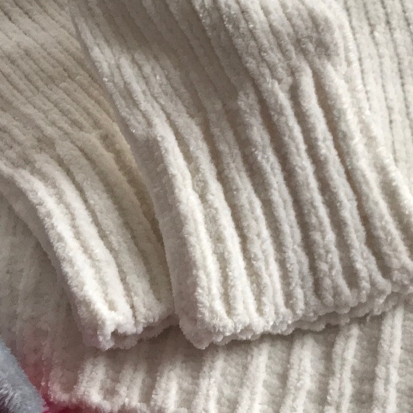 Sweater - Picture 4 of 5